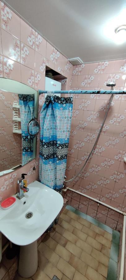 Budget One Room Apartment Баку Екстериор снимка
